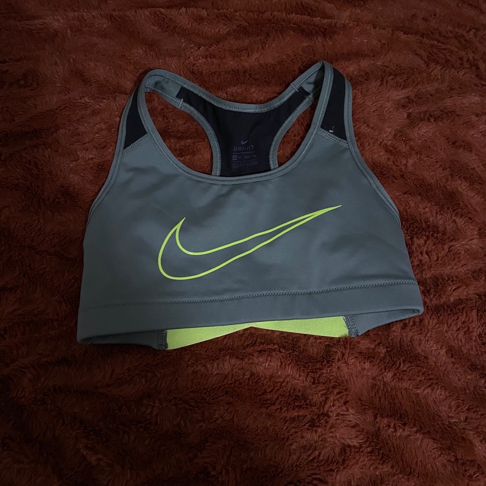 Nike bra never worn